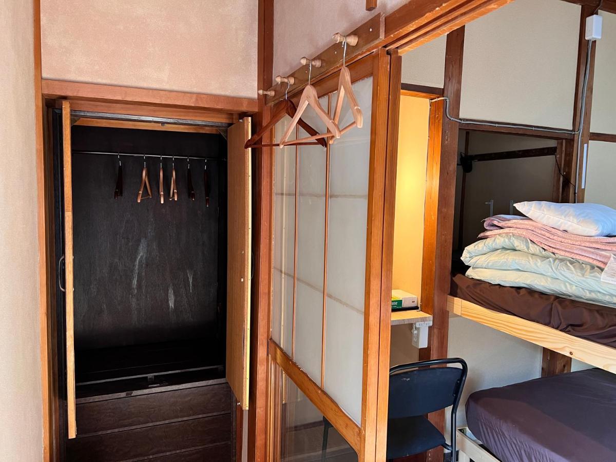 Hostel Murasaki Ryokan Такаяма Экстерьер фото