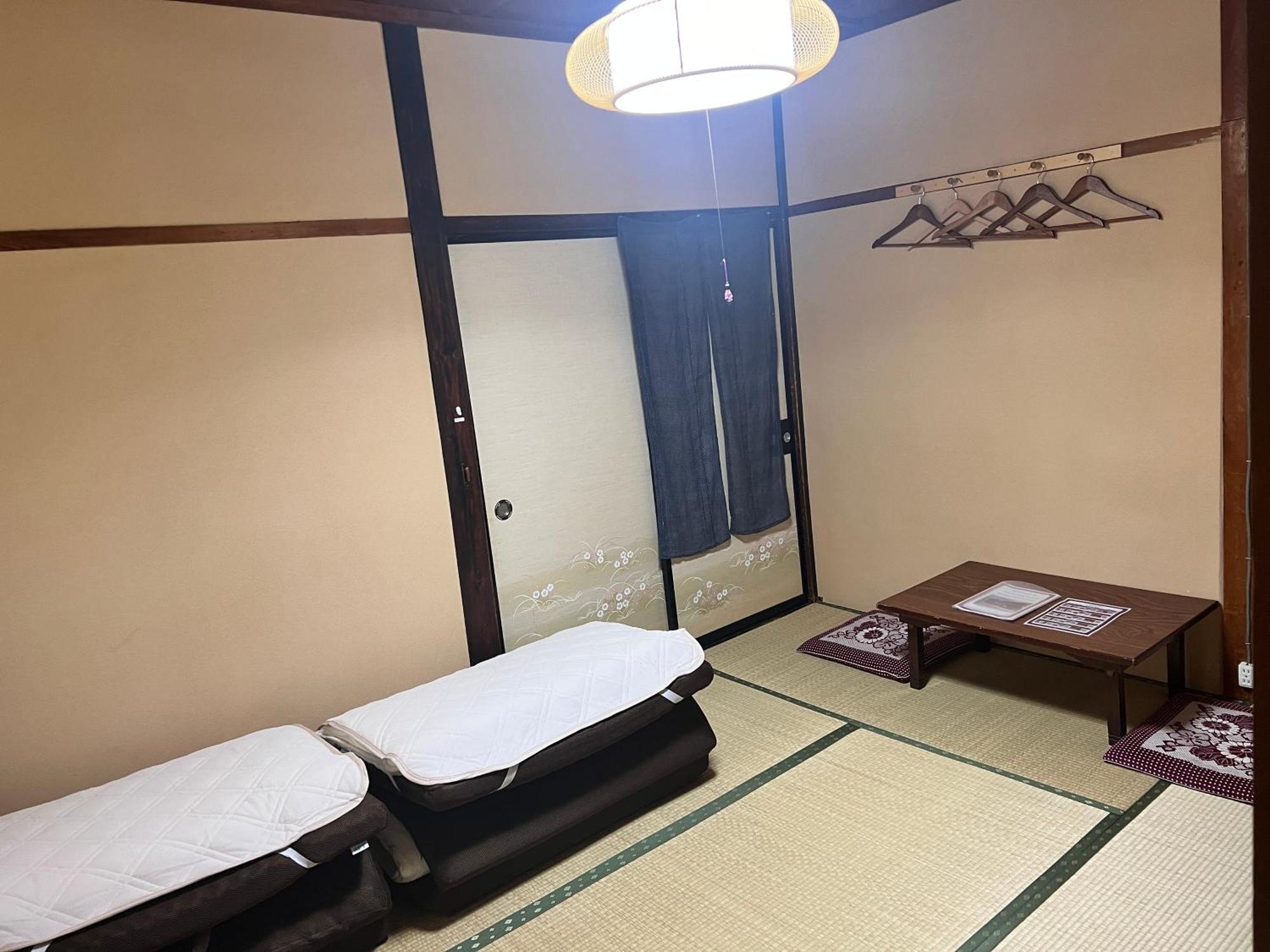 Hostel Murasaki Ryokan Такаяма Экстерьер фото