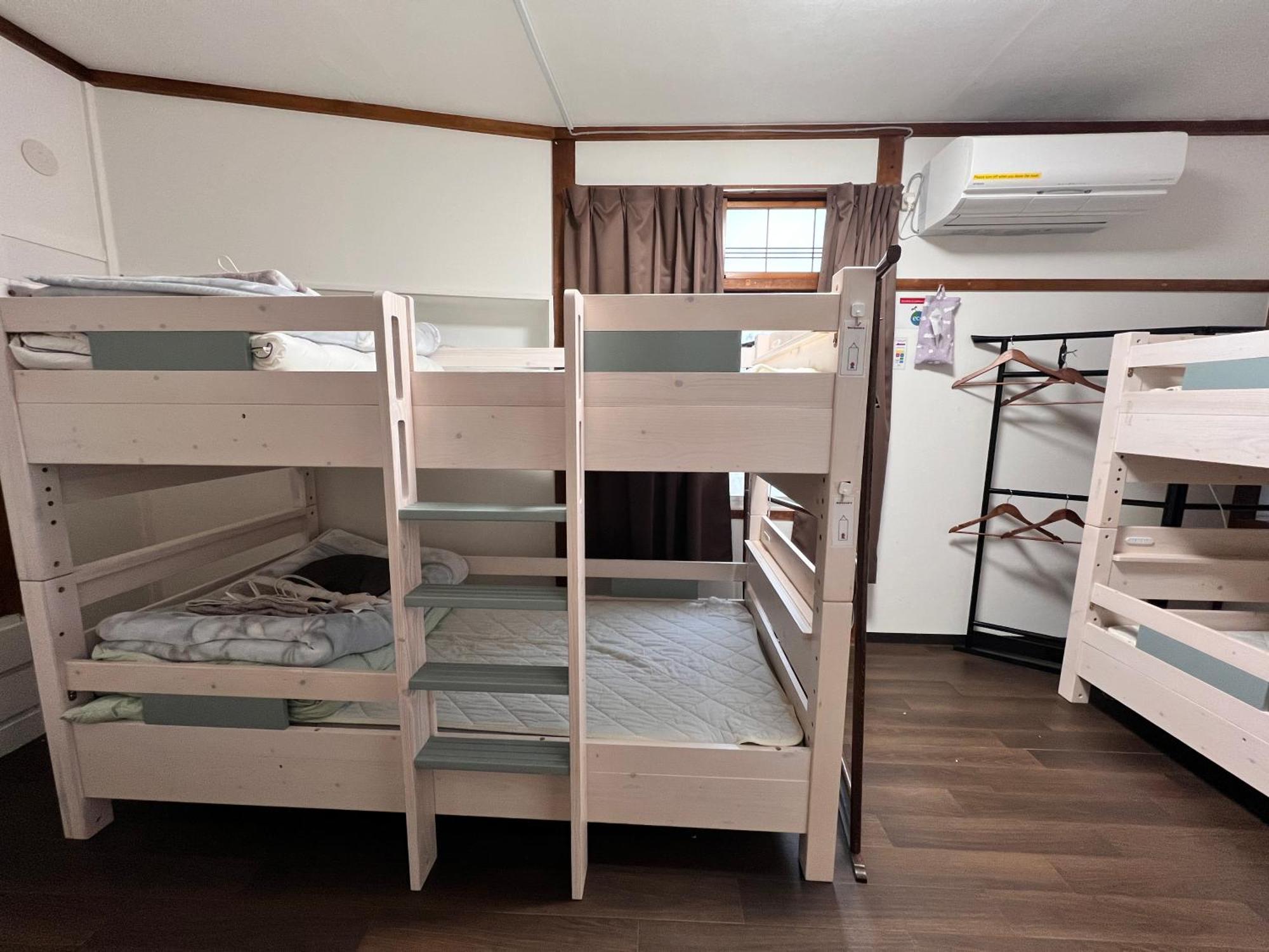 Hostel Murasaki Ryokan Такаяма Экстерьер фото