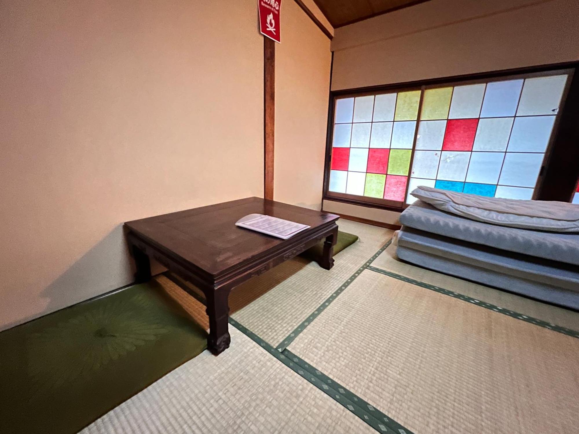 Hostel Murasaki Ryokan Такаяма Экстерьер фото