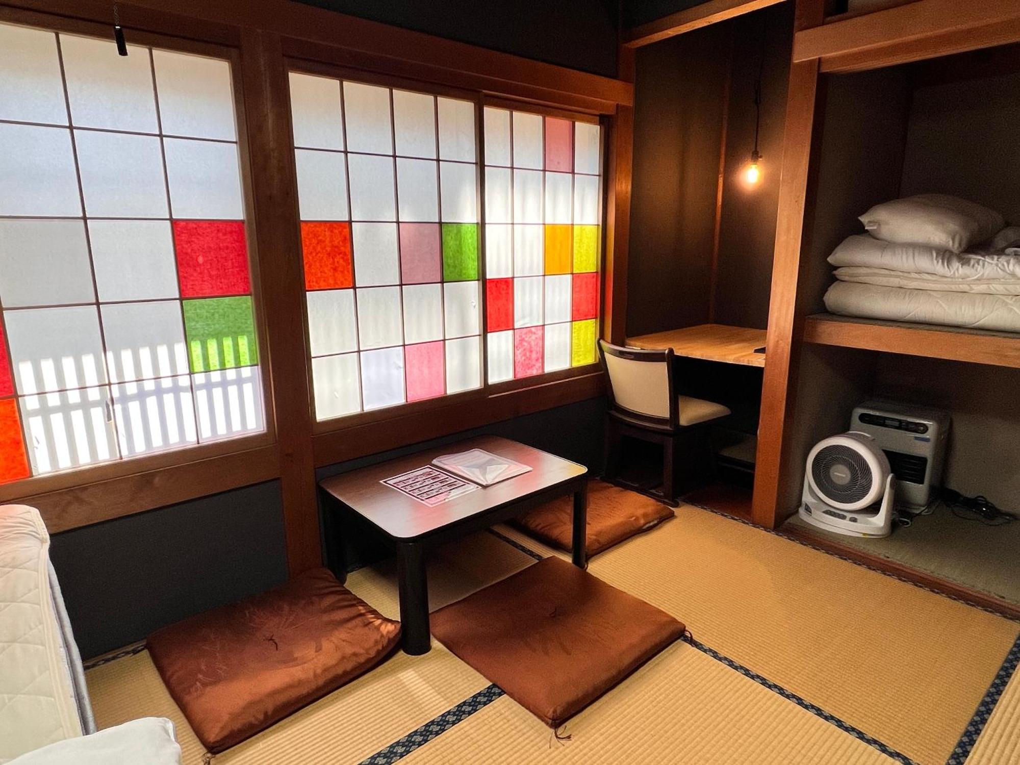 Hostel Murasaki Ryokan Такаяма Экстерьер фото